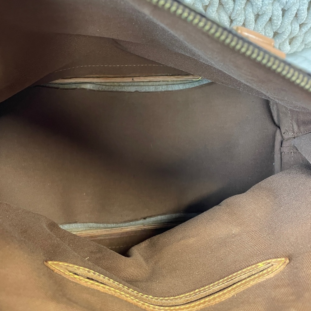 Louis Vuitton Monogram Alma - Picture 9 of 16